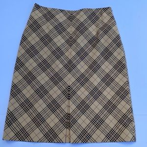 Stunning preppy Caslon Plaid A-line SKIRT. Size 8